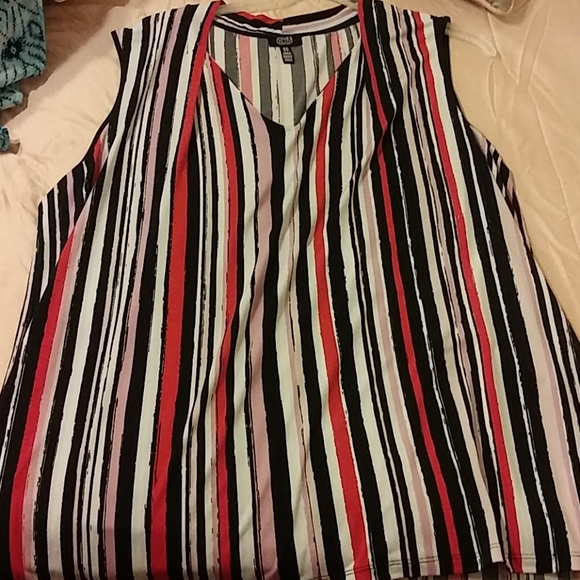 Shirt - Picture 2 of 2